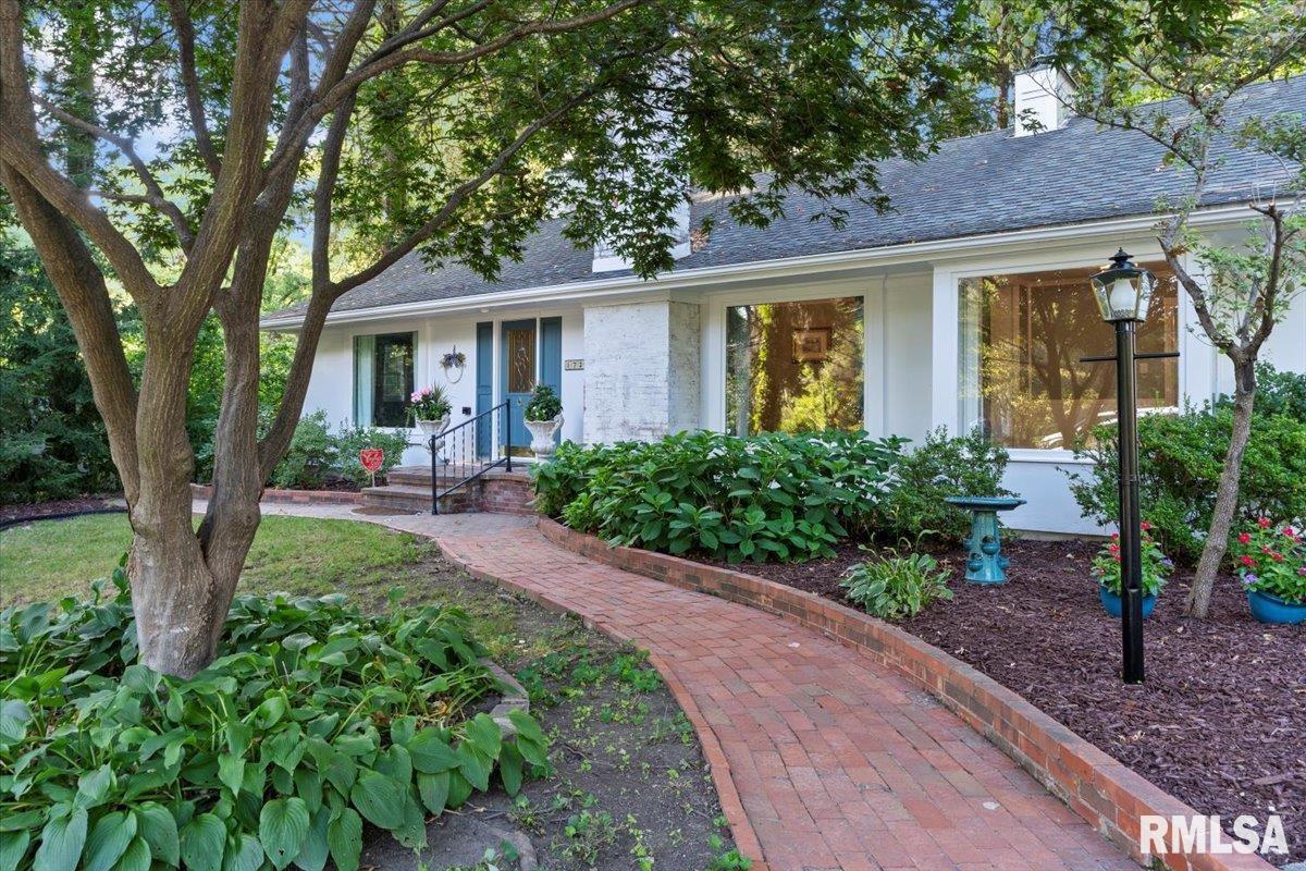 1721 Cherry Road Springfield, IL 62704 - Photo 1 of 33