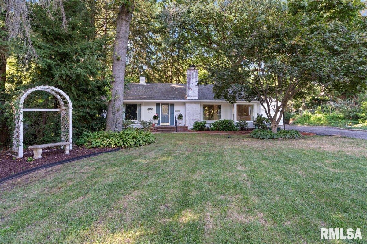 1721 Cherry Road Springfield, IL 62704 - Photo 3 of 33
