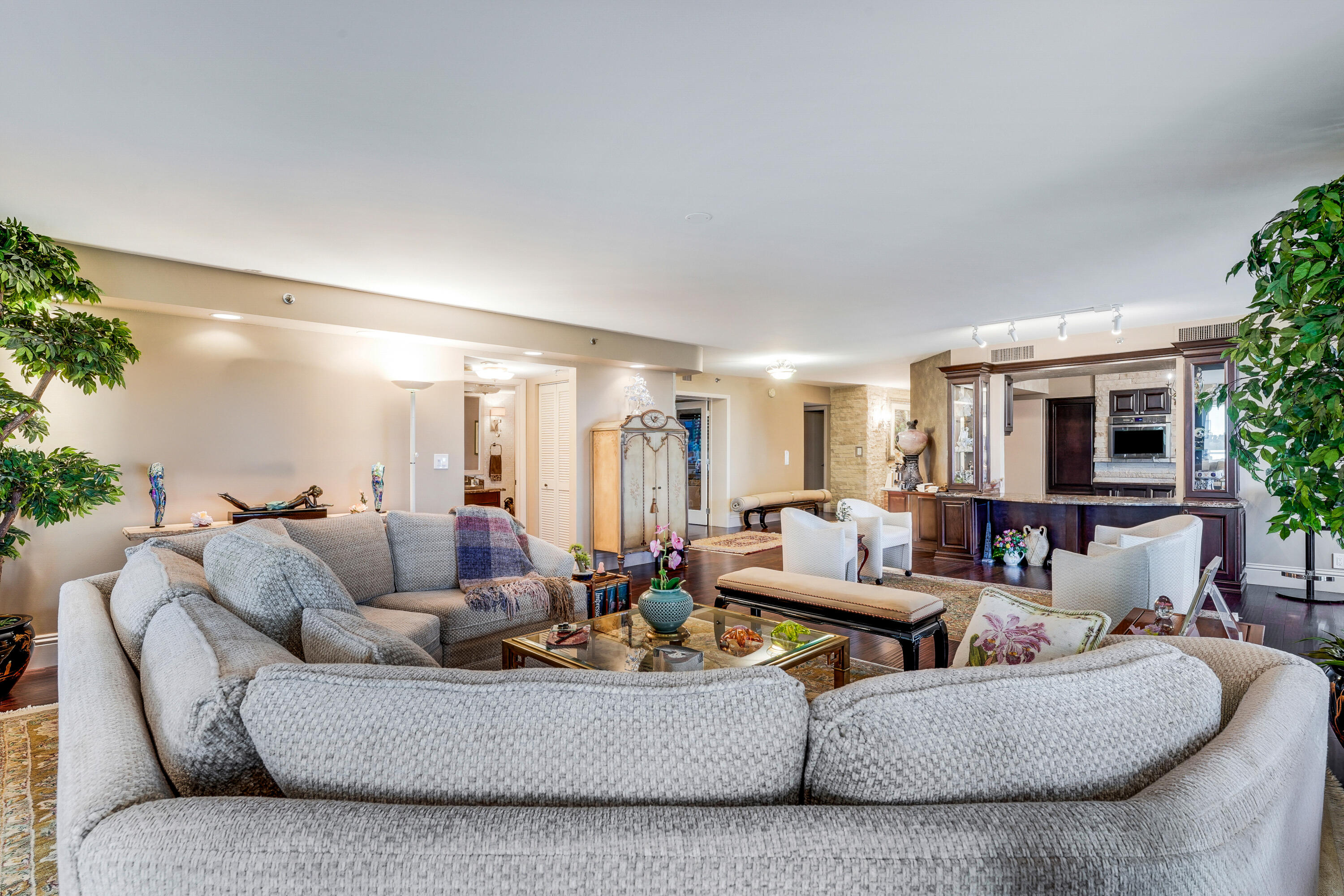 7567 Imperial Drive, Unit 402 Boca Raton, FL 33433 - Photo 13 of 39 House-17