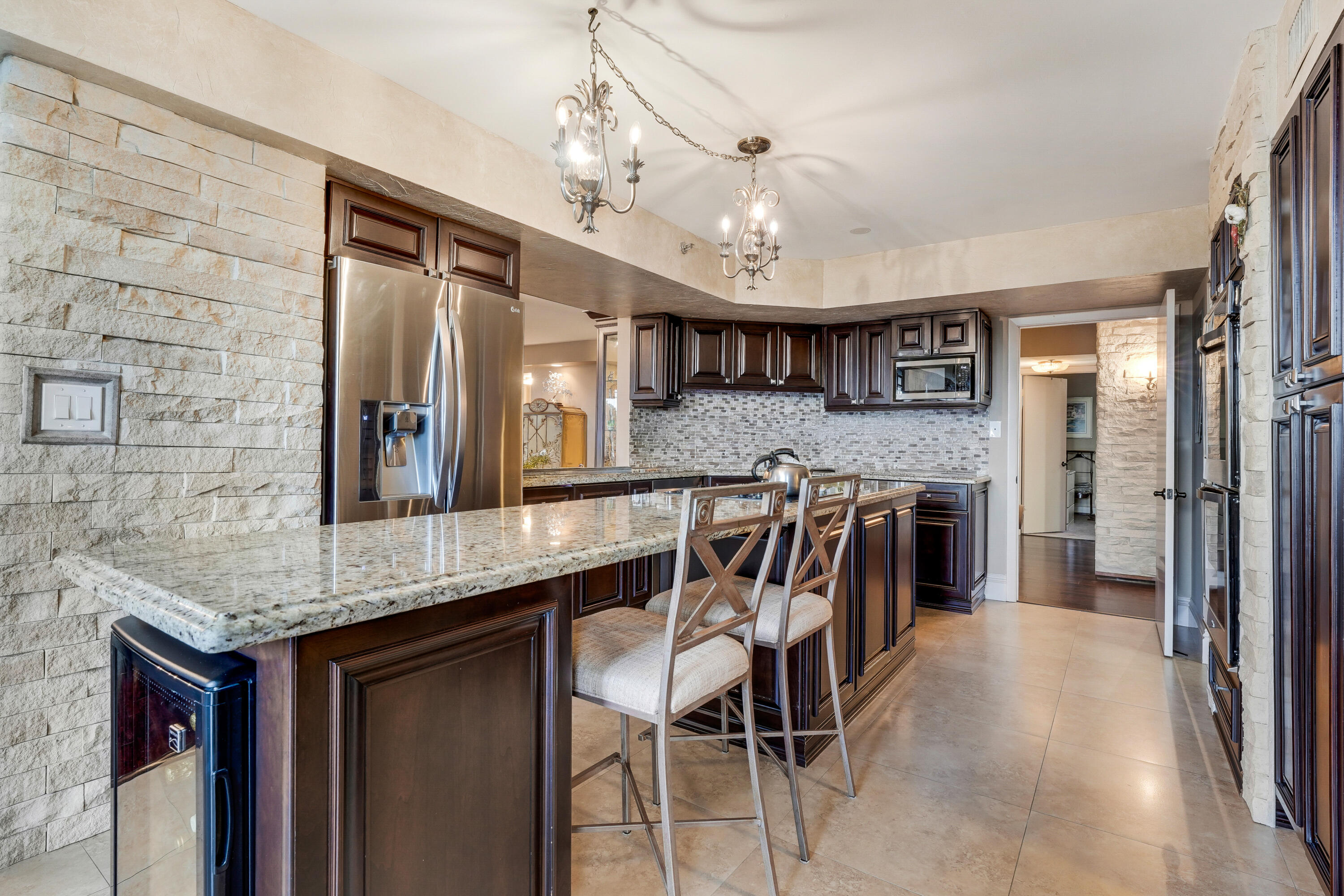 7567 Imperial Drive, Unit 402 Boca Raton, FL 33433 - Photo 5 of 39 Kitchen