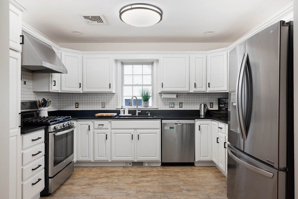 46 Howland Street, Unit 46 Needham, MA 02492 - Photo 5 of 18