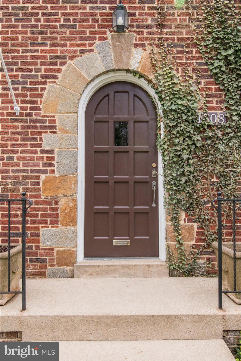 1508 Grace Church Road Silver Spring, MD 20910 - Photo 3 of 47 Gallery Image 3