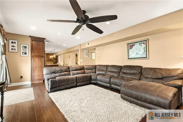 $925,000 | 6 Surrey Drive, Old Bridge, NJ 08857