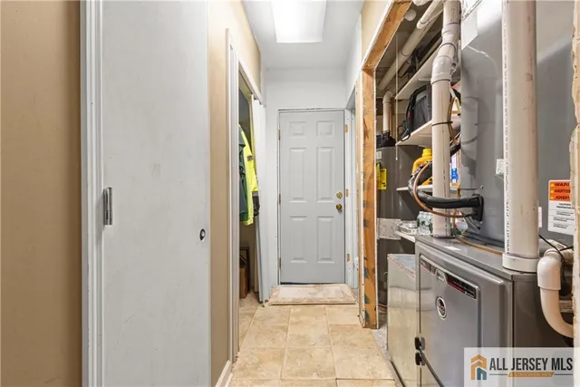 $925,000 | 6 Surrey Drive, Old Bridge, NJ 08857