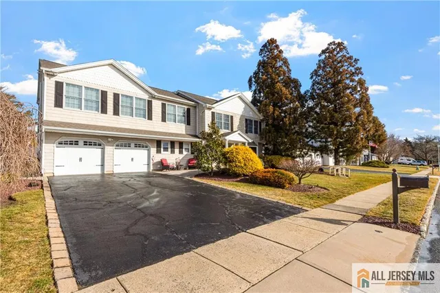 $925,000 | 6 Surrey Drive, Old Bridge, NJ 08857