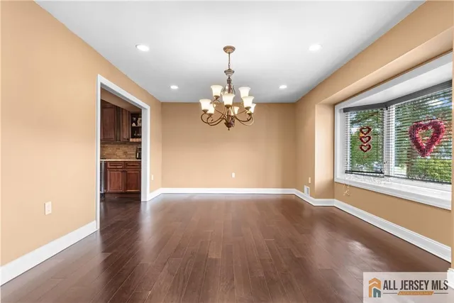 $925,000 | 6 Surrey Drive, Old Bridge, NJ 08857