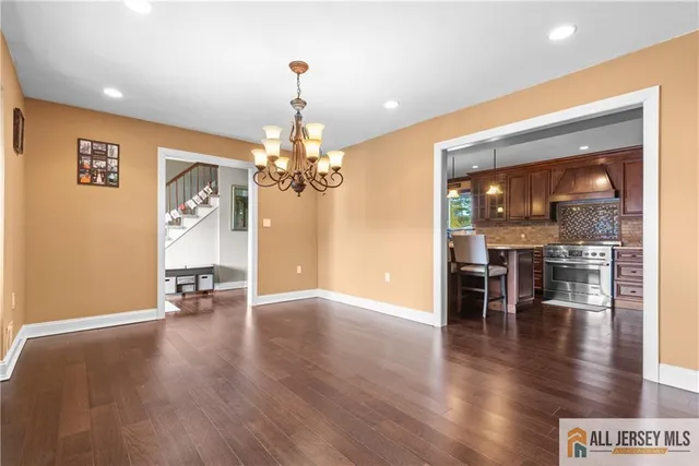 $925,000 | 6 Surrey Drive, Old Bridge, NJ 08857