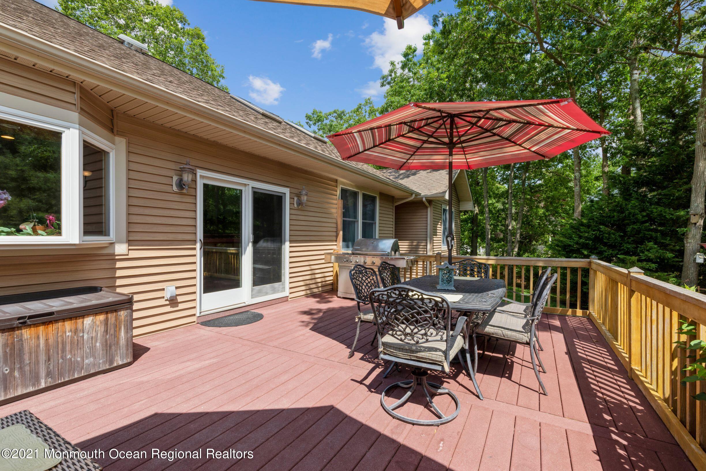174 Mary Bell Road Manahawkin, NJ 08050 - Photo 14 of 25 gaildeck2