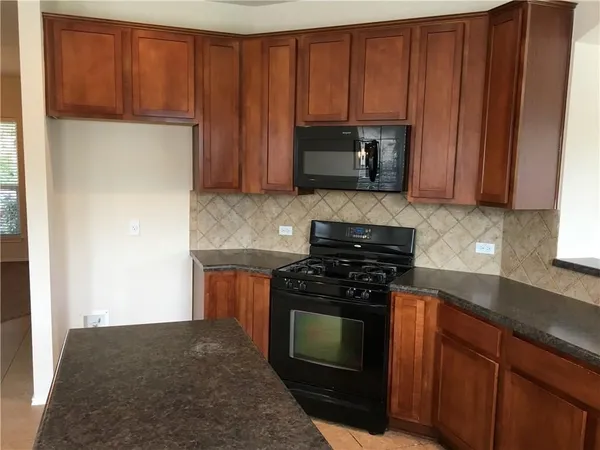 $2,275 | 3523 Shiraz Loop, Round Rock, TX 78665