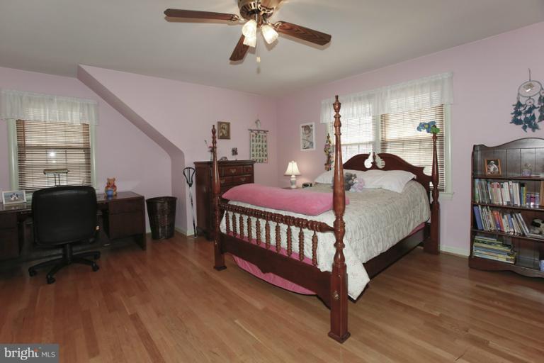11503 Nairn Road Silver Spring, MD 20902 - Photo 12 of 24 Bedroom