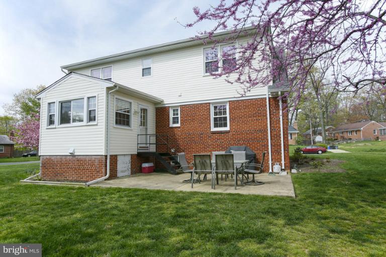 11503 Nairn Road Silver Spring, MD 20902 - Photo 19 of 24 Exterior (Rear)