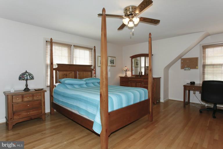 11503 Nairn Road Silver Spring, MD 20902 - Photo 22 of 24 Bedroom