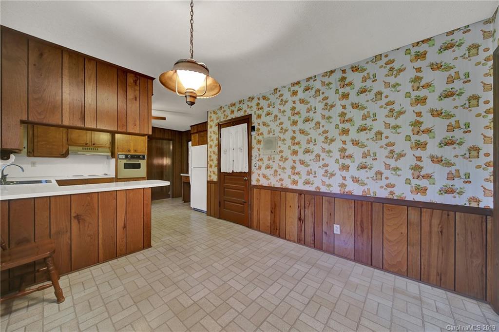 11501 Kennewick Road Charlotte, NC 28216 - Photo 15 of 48 Gallery Image 15