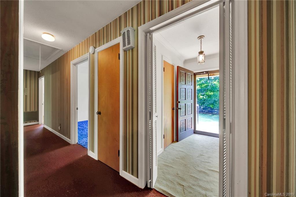 11501 Kennewick Road Charlotte, NC 28216 - Photo 22 of 48 Gallery Image 22