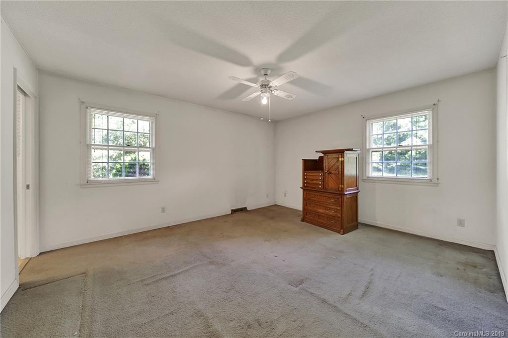 11501 Kennewick Road Charlotte, NC 28216 - Photo 28 of 48 Gallery Image 28