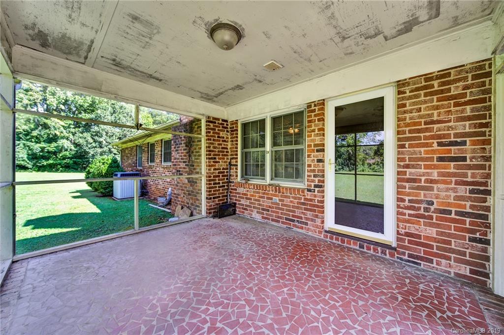 11501 Kennewick Road Charlotte, NC 28216 - Photo 33 of 48 Gallery Image 33