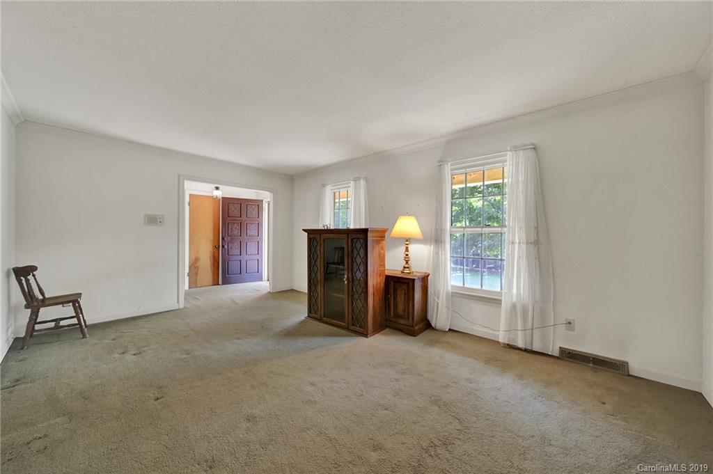 11501 Kennewick Road Charlotte, NC 28216 - Photo 7 of 48 Gallery Image 7