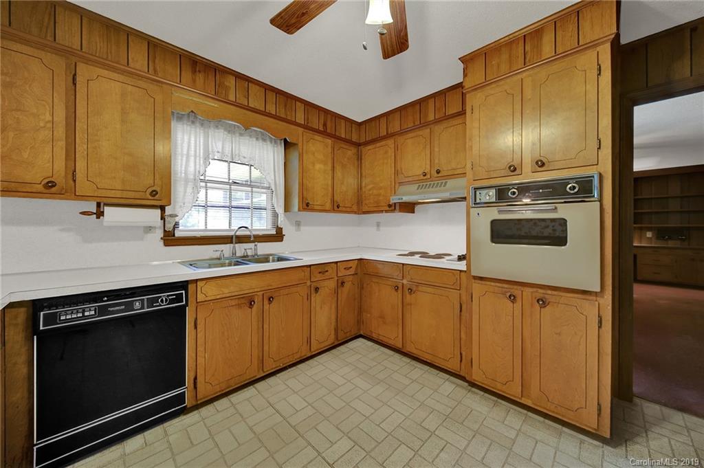11501 Kennewick Road Charlotte, NC 28216 - Photo 10 of 48 Gallery Image 10