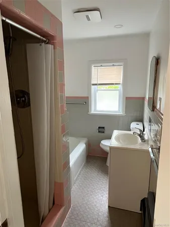 $3,600 | 711 North Division Street, Peekskill, NY 10566