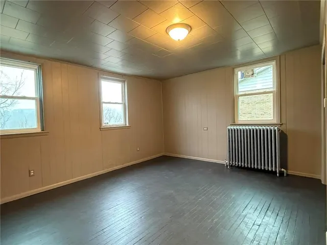 $100,000 | 121-123 Oak Avenue, Kittanning, PA 16201