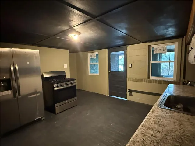 $100,000 | 121-123 Oak Avenue, Kittanning, PA 16201