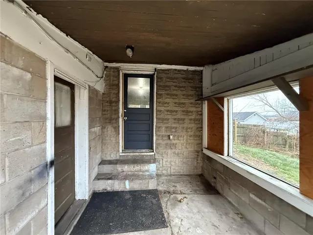 $100,000 | 121-123 Oak Avenue, Kittanning, PA 16201