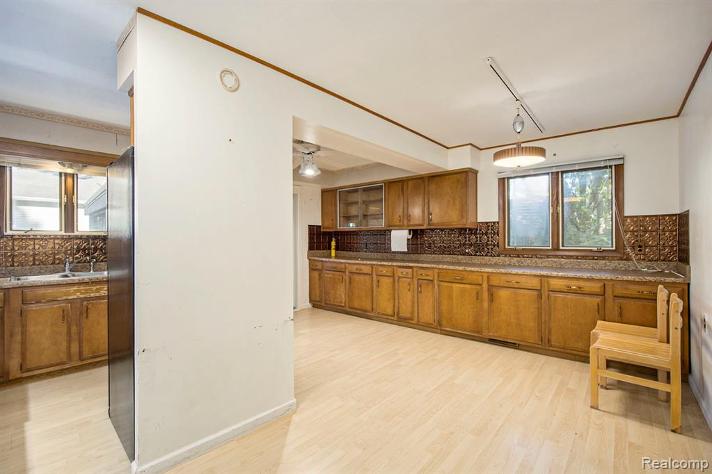 9401 Mabley Hill Road Fenton, MI 48430 - Photo 7 of 26