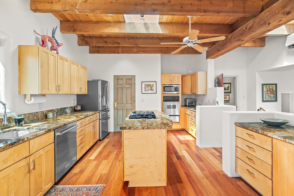 111 The High Road Santa Fe, NM 87507 - Photo 16 of 37 Kitchen