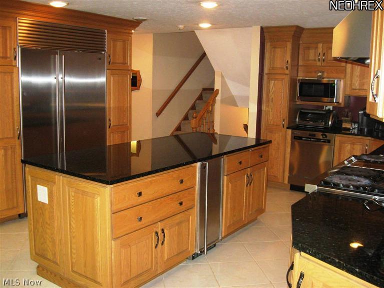 14516 Darrow Road Vermilion, OH 44089 - Photo 12 of 24