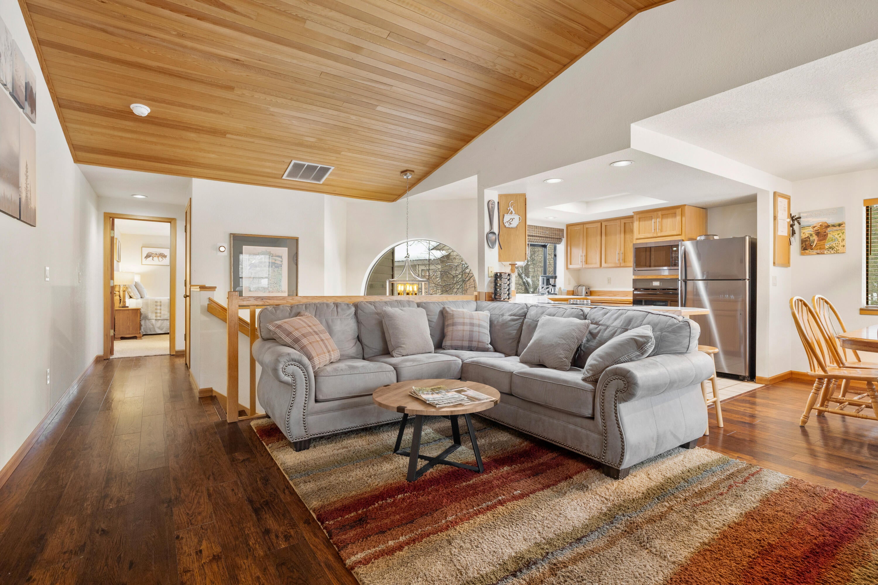 17760 West Core Road, Unit 16 Sunriver, OR 97707 - Photo 7 of 41 08-1831_250320_JILLROSELL