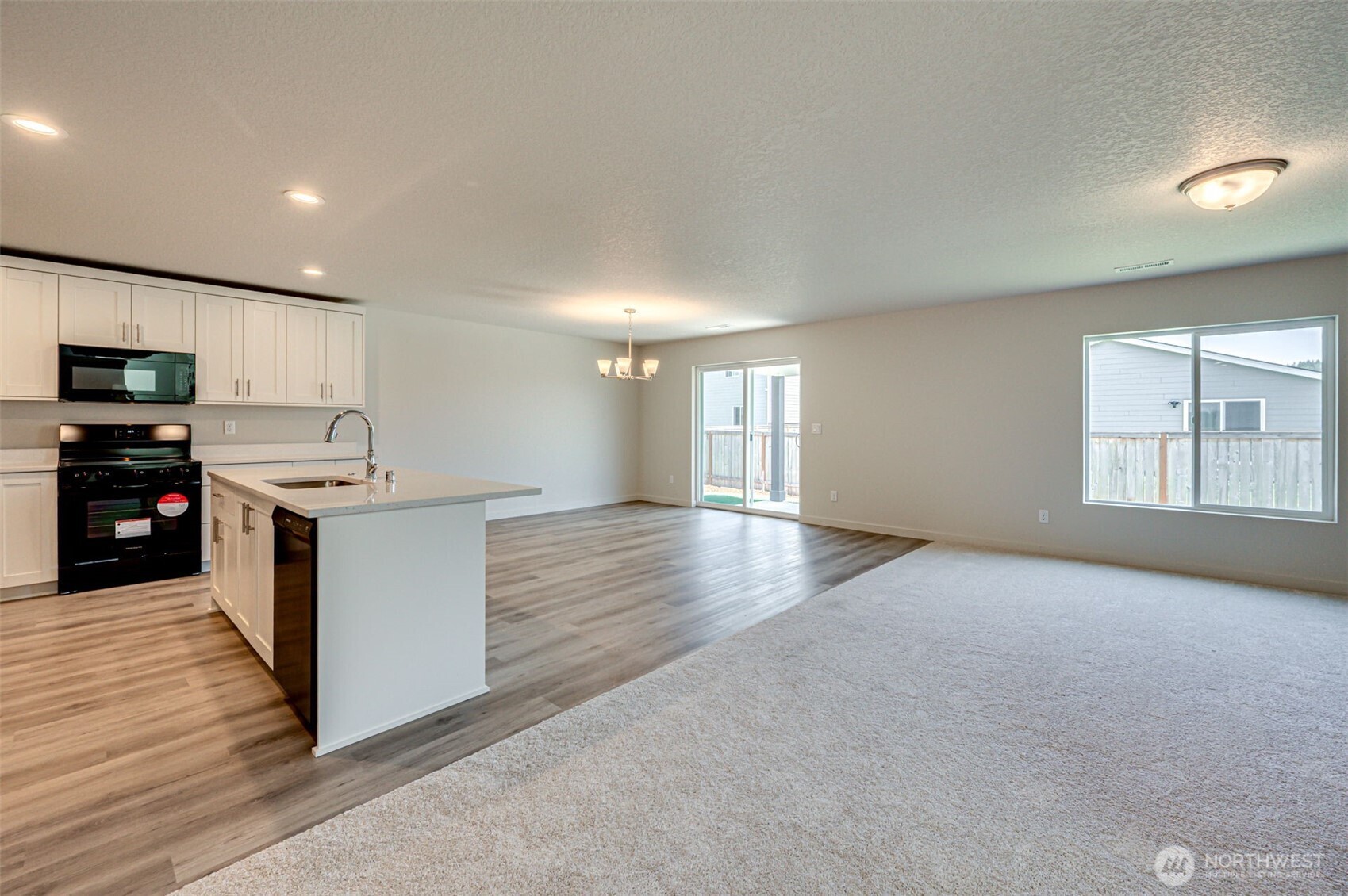 2002 Henderson Way Longview, WA 98632 - Photo 4 of 40