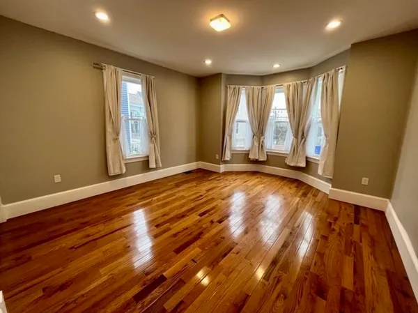 $3,000 | 16 East Cottage Street, Unit 1, Boston, MA 02125