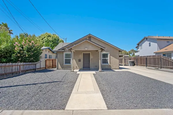 $569,999 | 1529 Mitchell Avenue, Escalon, CA 95320