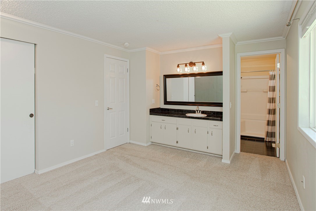 17522 Brook Boulevard Bothell, WA 98012 - Photo 10 of 35 a view of a kitchen with an oven