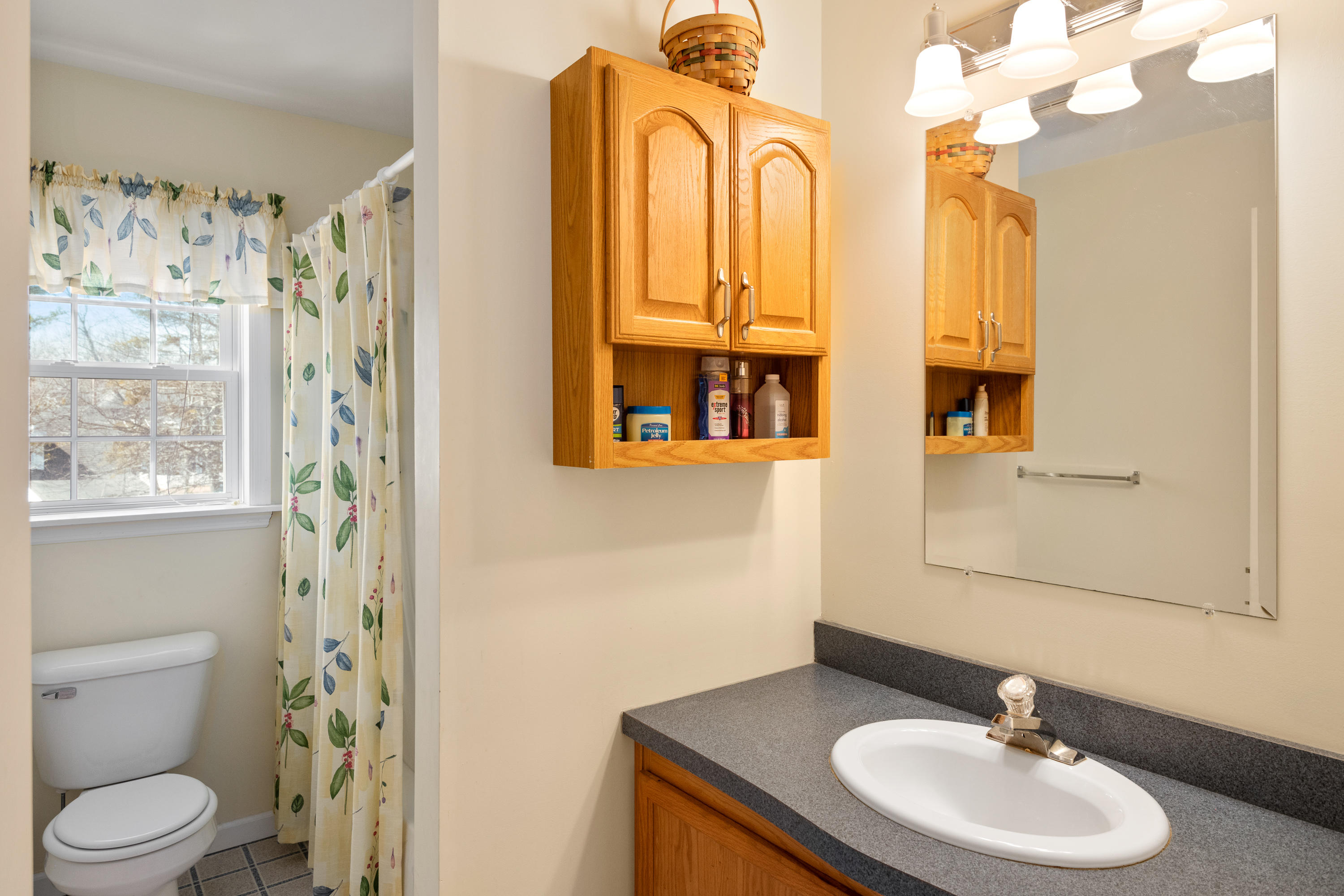 437 Drakes Island Road Wells, ME 04090 - Photo 28 of 36 Upstairs Bathroom #1