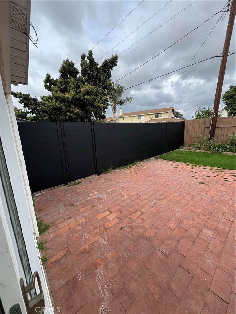 918 Decatur Avenue Ventura, CA 93004 - Photo 27 of 32