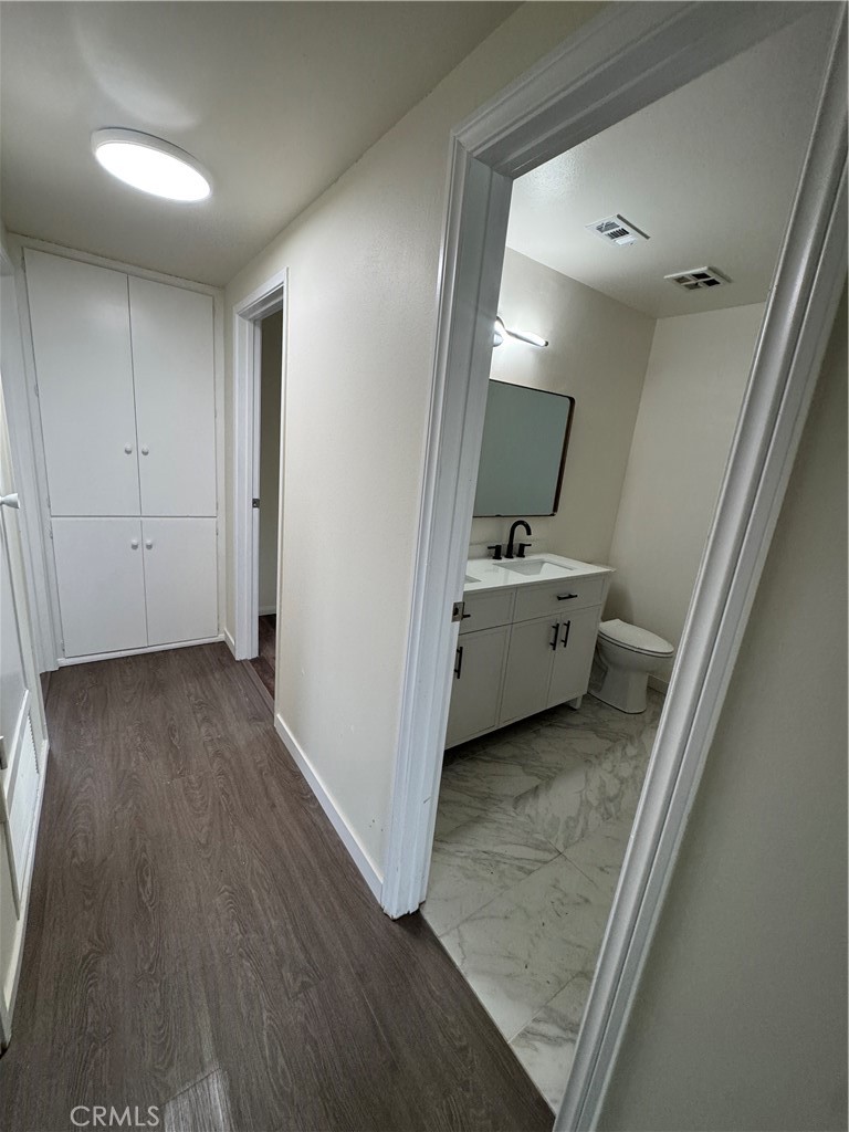 918 Decatur Avenue Ventura, CA 93004 - Photo 8 of 32