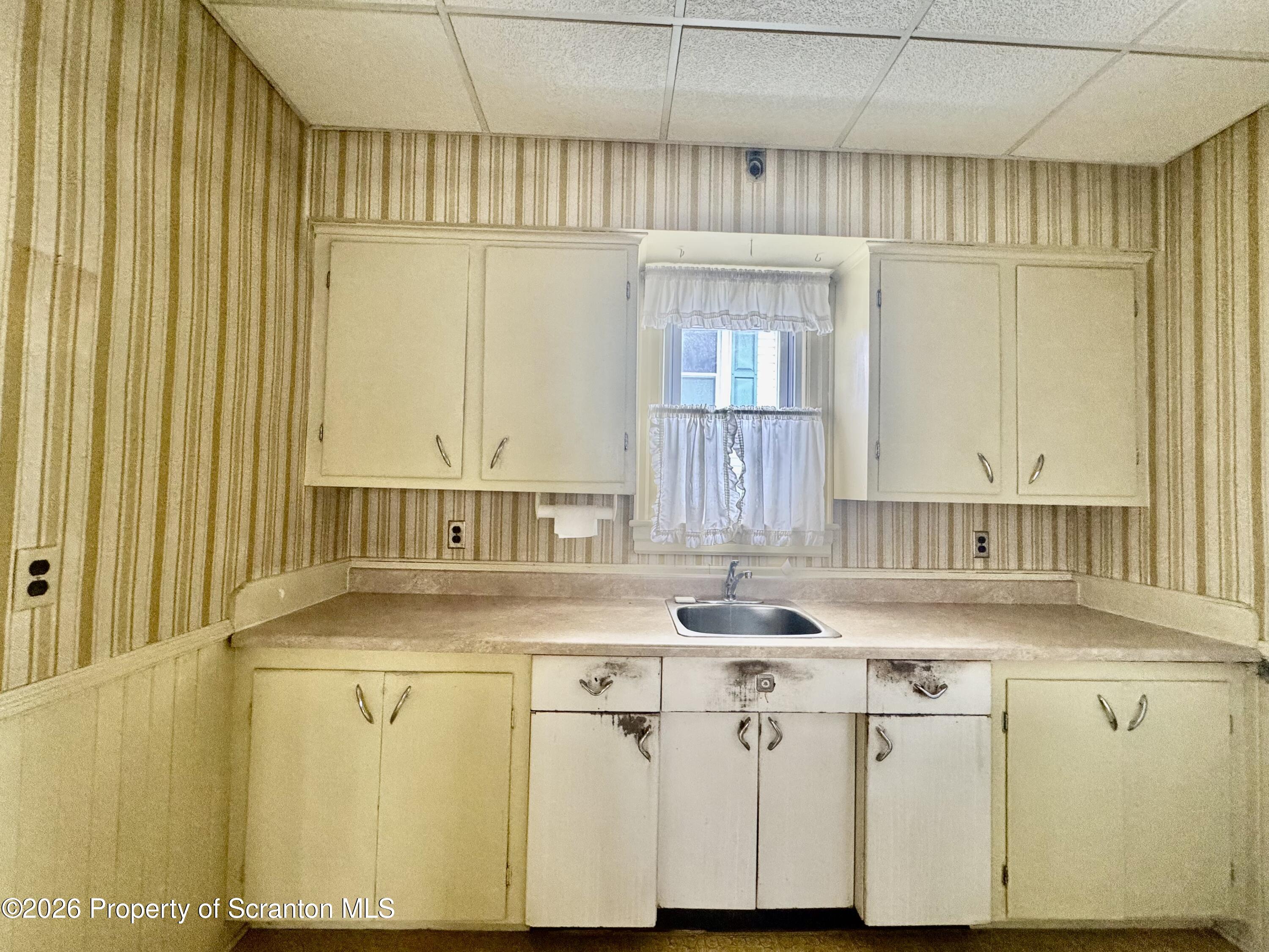 2120 Myrtle Street Scranton, PA 18510 - Photo 20 of 42 Kitchen