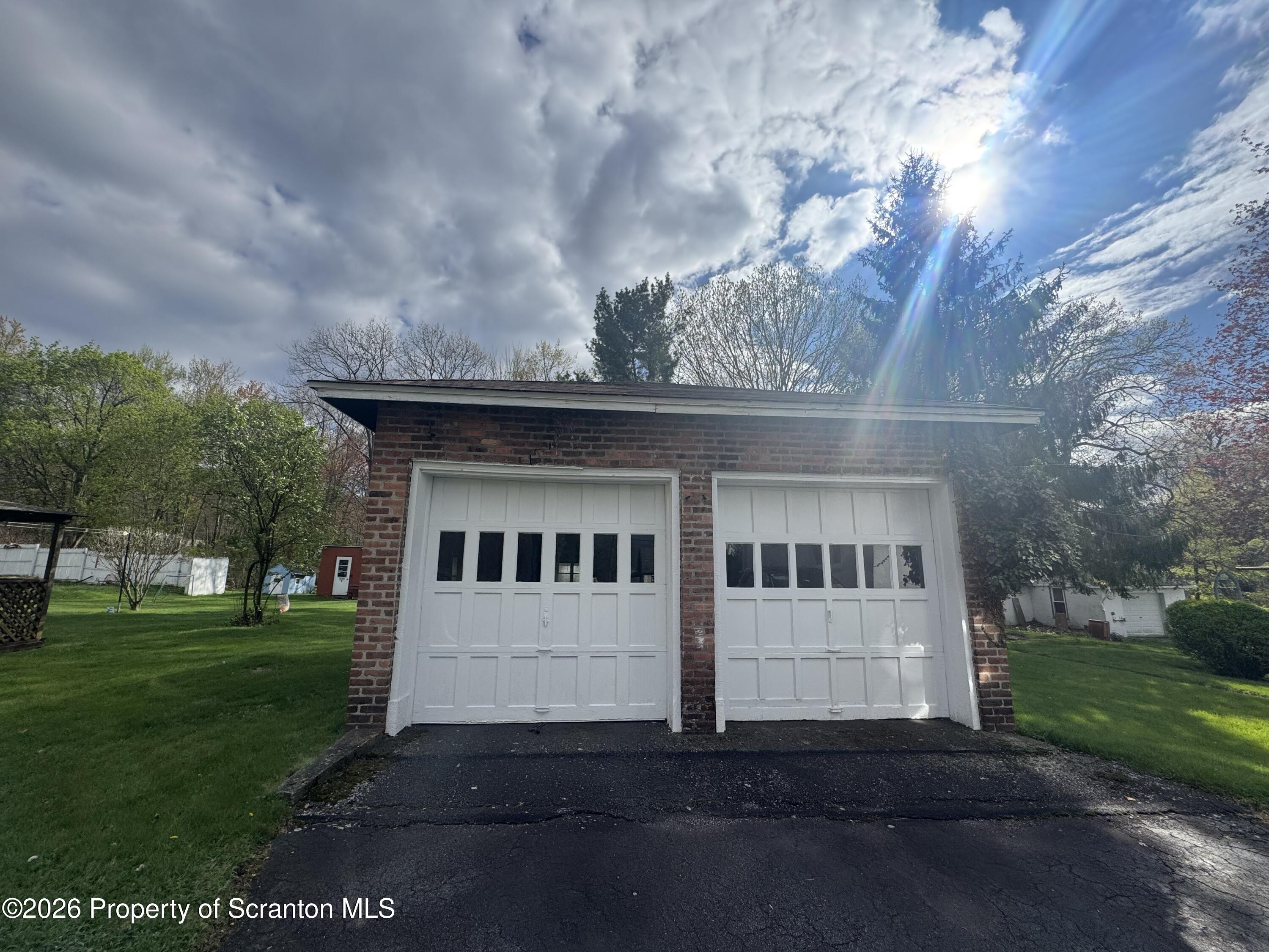 2120 Myrtle Street Scranton, PA 18510 - Photo 10 of 42 2 Car Garage