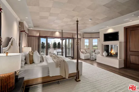 $6,399,000 | 6882 Arizona Avenue, Los Angeles, CA 90045