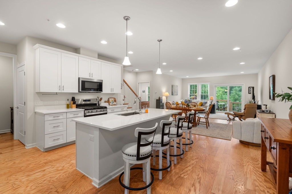 56 Shannon Way, Unit 56 Upton, MA 01568 - Photo 4 of 36