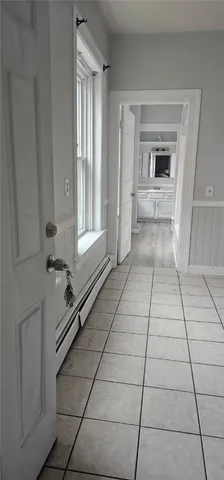 $1,850 | 400 Broadway, Pawtucket, RI 02860