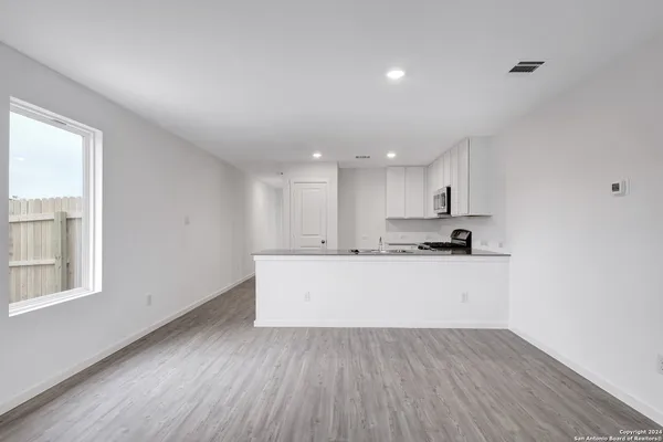 $1,625 | 9702 Durham Mill, San Antonio, TX 78254