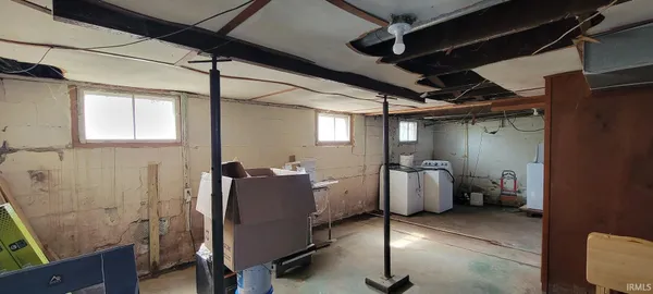 $185,000 | 1727 Bedford Road, Washington, IN 47501