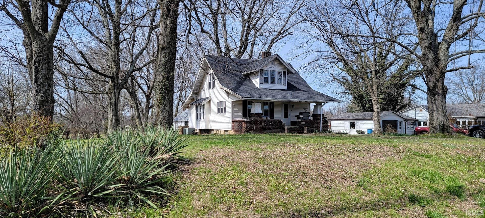 1727 Bedford Road Washington, IN 47501 - Photo 2 of 16
