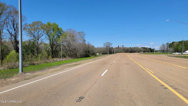 $1,850,000 | 112 Cloverleaf Drive, Madison, MS 39110