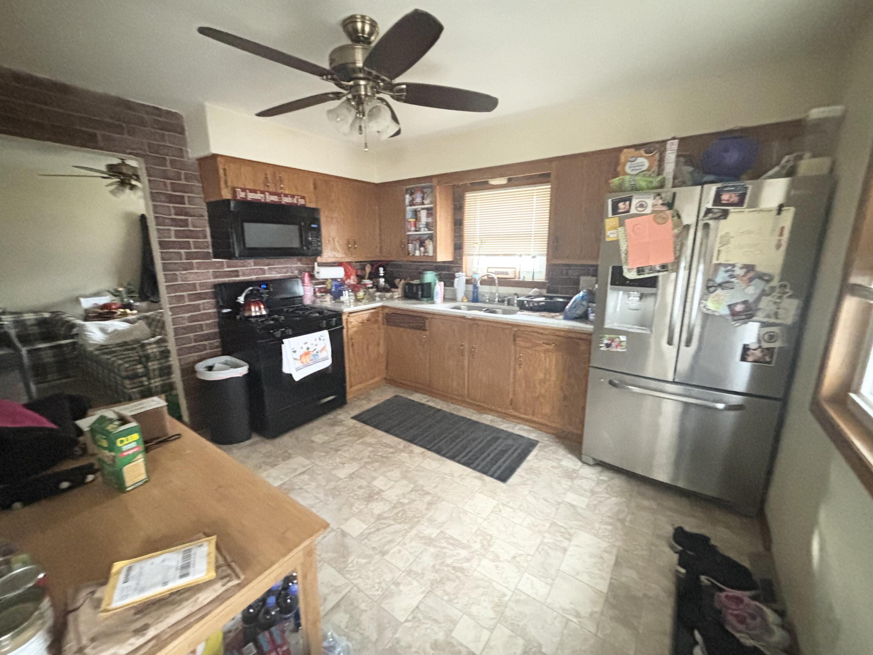 1617 Ohio Street Racine, WI 53405 - Photo 4 of 5 Eat-In Kitchen