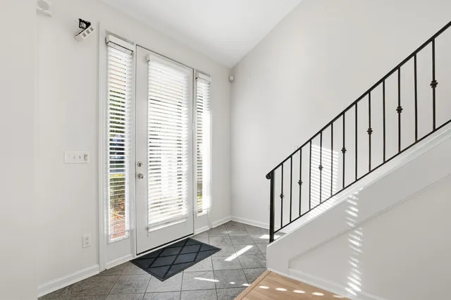 a view of an entryway with workspace