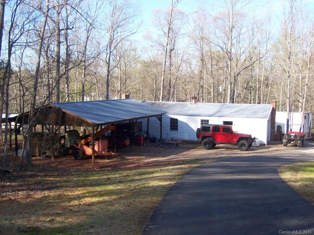 6143 Little Mountain Road Clover, SC 29710 - Photo 6 of 24 Gallery Image 6