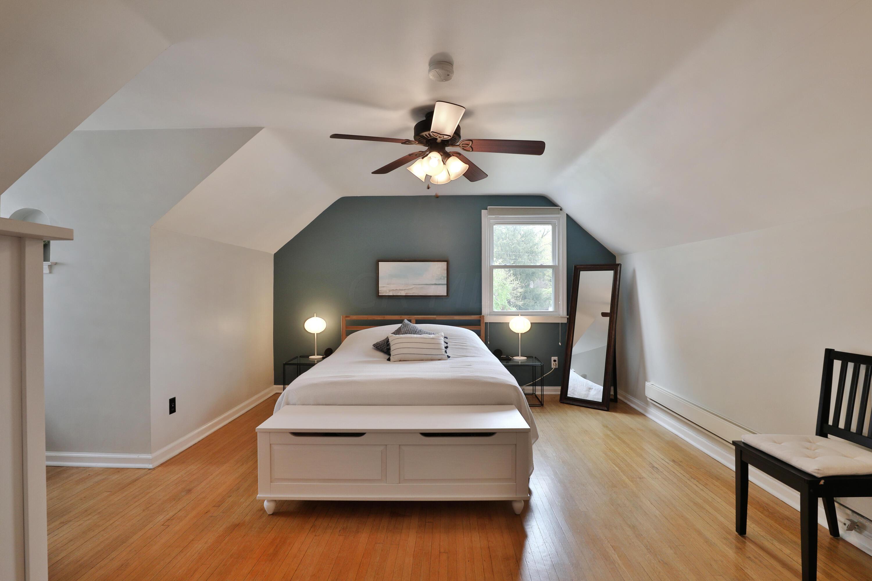 502 Crestview Road Columbus, OH 43202 - Photo 30 of 54 Bedroom 1